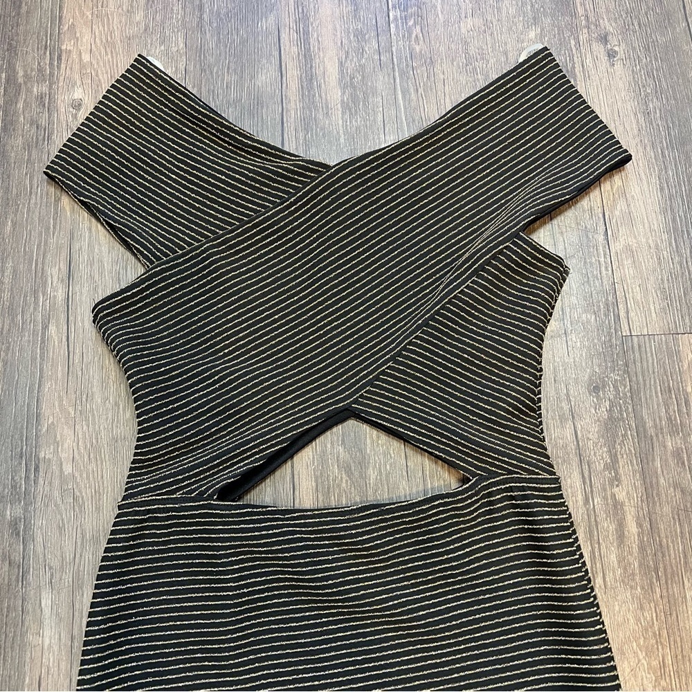 Alt B Bodycon Black Gold Shimmer Stripes Off Shoulders Cut Out Dress Midi Size S - Picture 4 of 9